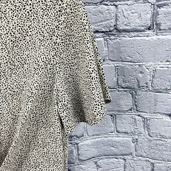 Sienna Sky Tie Front V-Neck Blouse Flutter Sleeves Size M - Picture 9 of 12